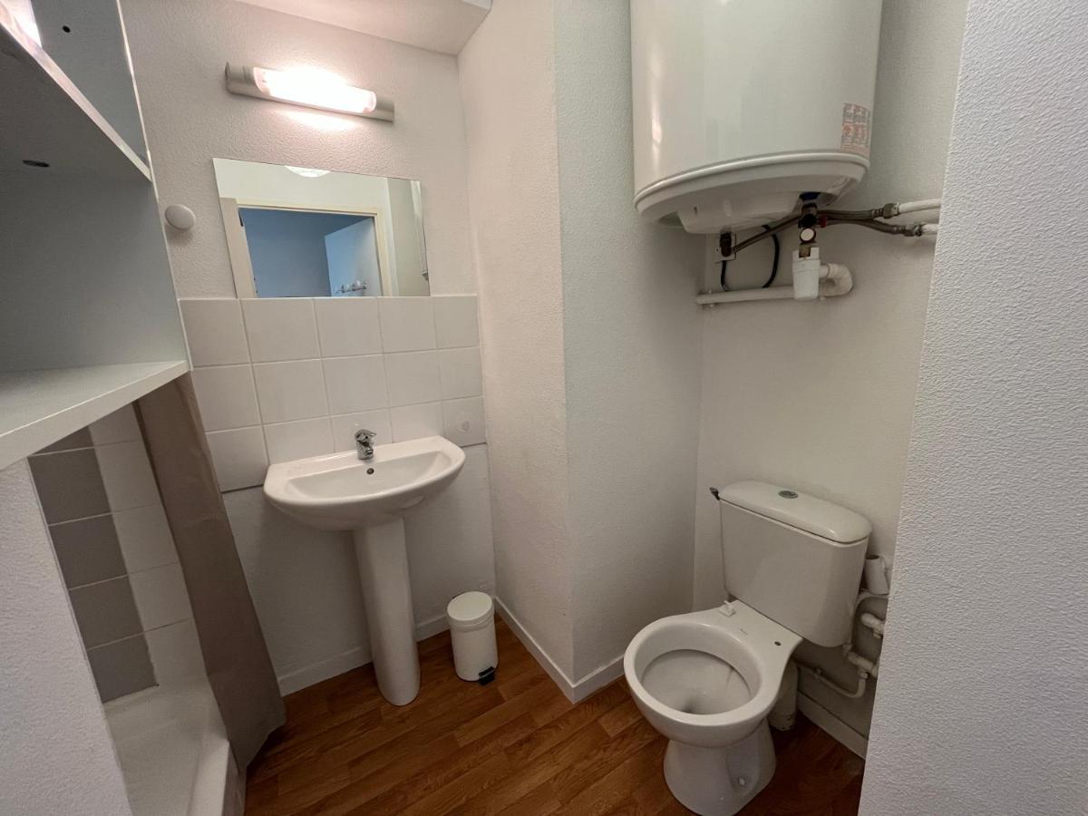 Acajou, Studio Avec Terrasse Et Parking Prive Caen Zewnętrze zdjęcie