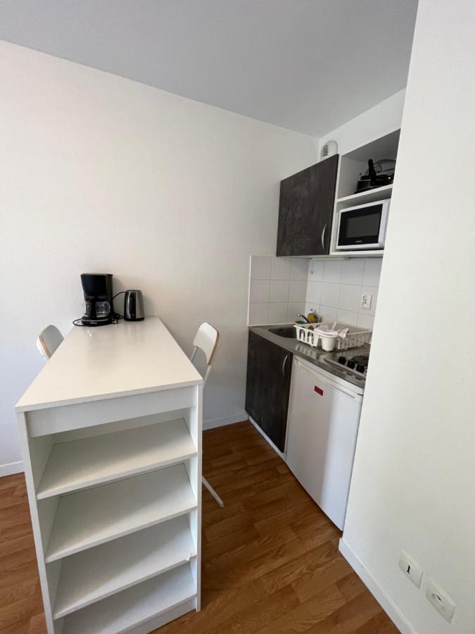 Acajou, Studio Avec Terrasse Et Parking Prive Caen Zewnętrze zdjęcie