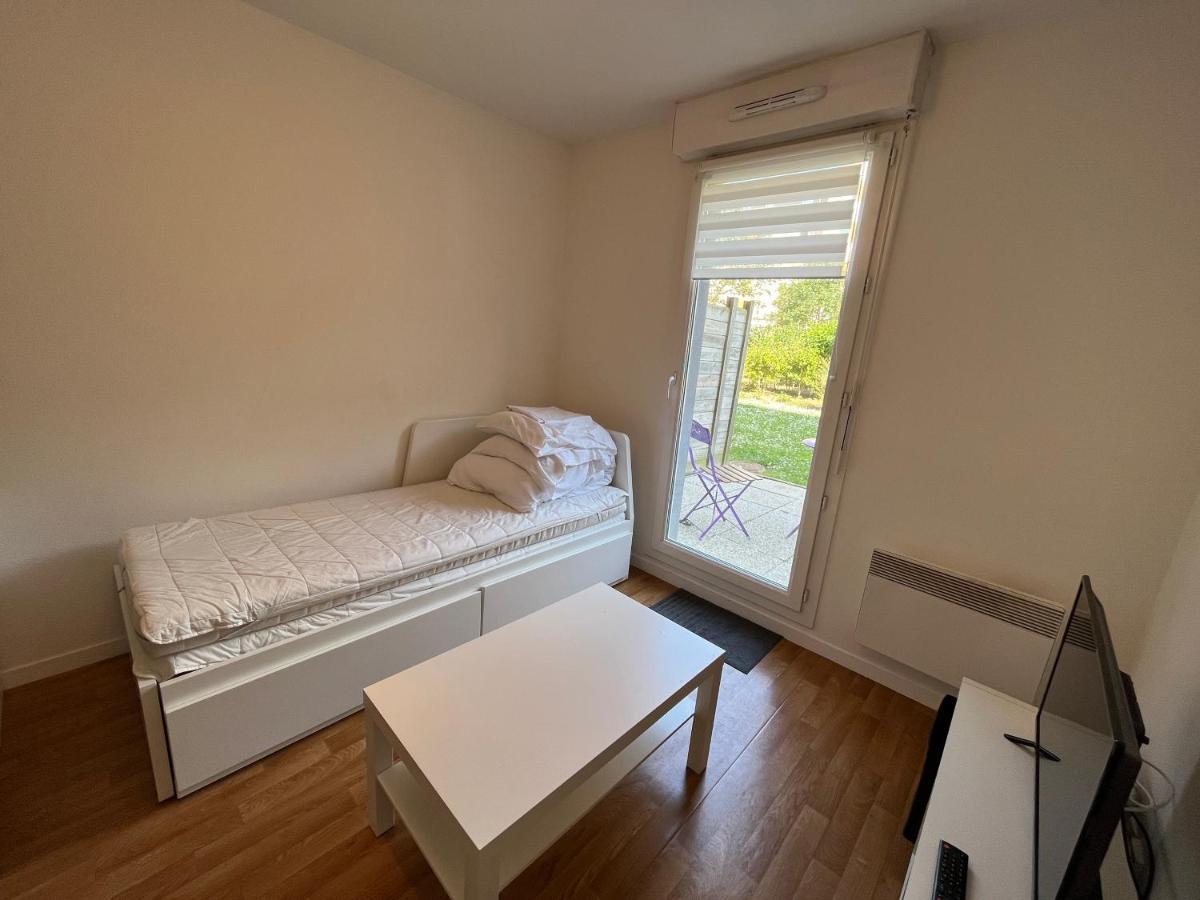 Acajou, Studio Avec Terrasse Et Parking Prive Caen Zewnętrze zdjęcie